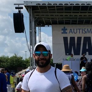 Meet your Posher, Yoel